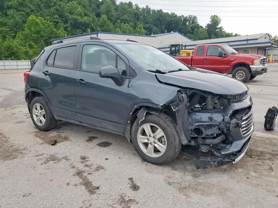 2021 CHEVROLET TRAX 1LT 4
