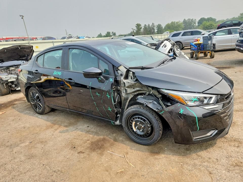 2025 NISSAN VERSA SR 4
