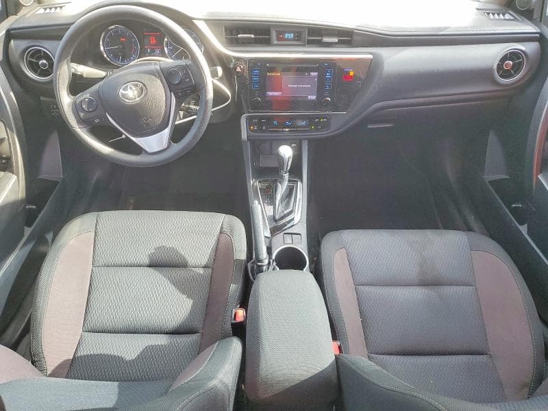 2019 TOYOTA COROLLA LE 8