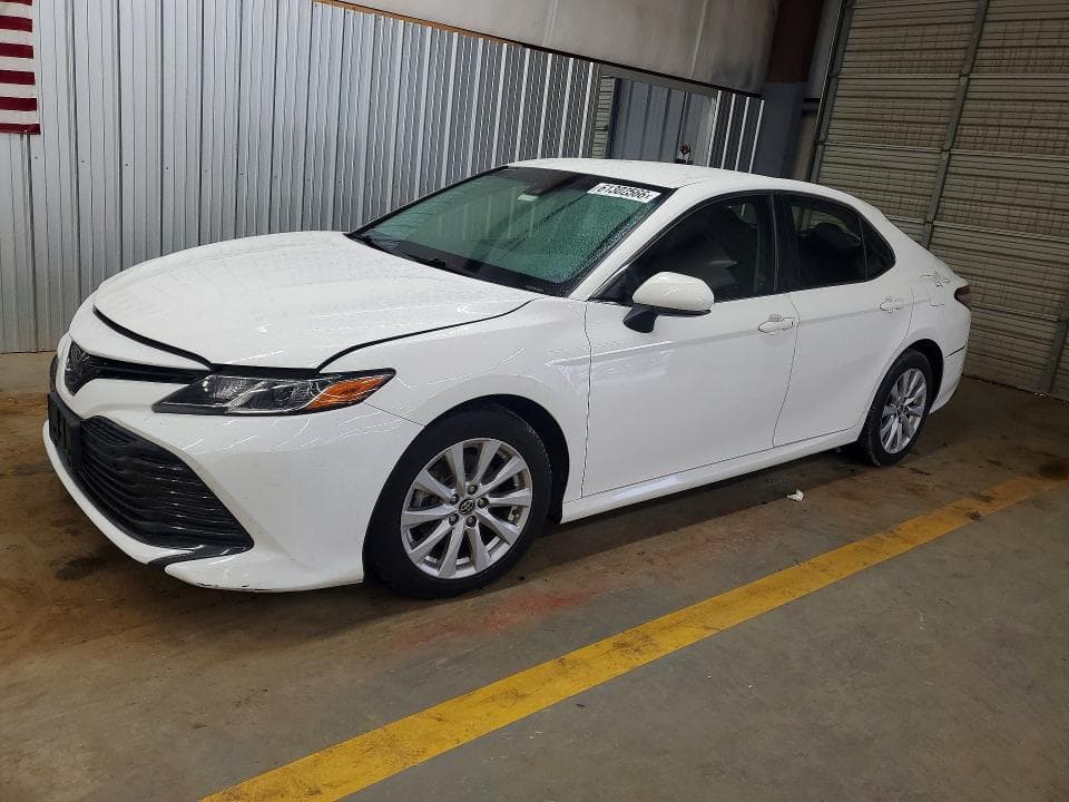 2018 TOYOTA CAMRY LE - 1