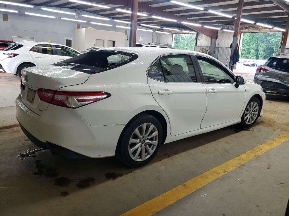 2018 TOYOTA CAMRY LE 3