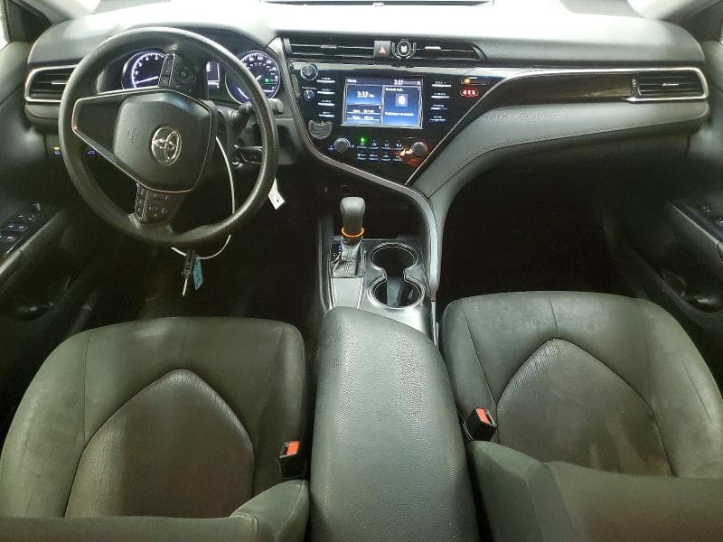 2018 TOYOTA CAMRY LE 8