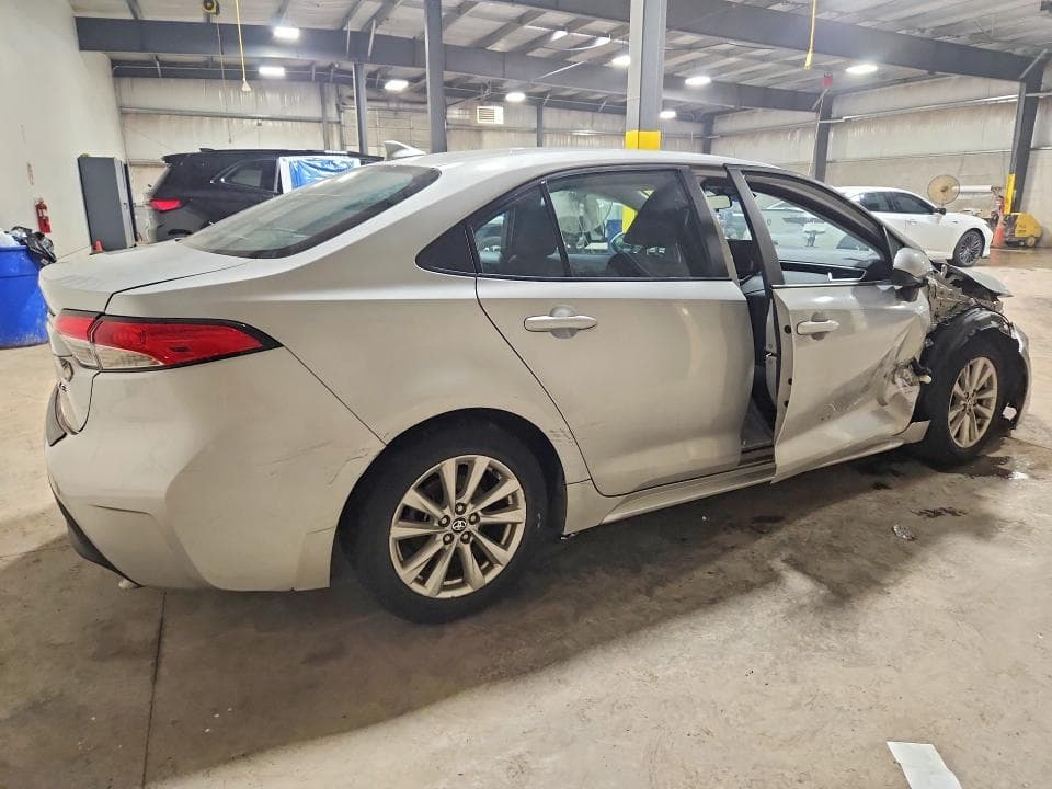 2024 TOYOTA COROLLA LE 3
