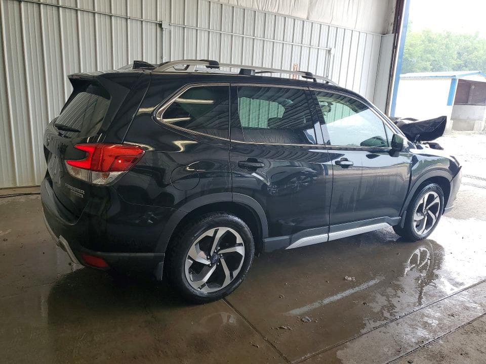 2023 SUBARU FORESTER TOURING 3