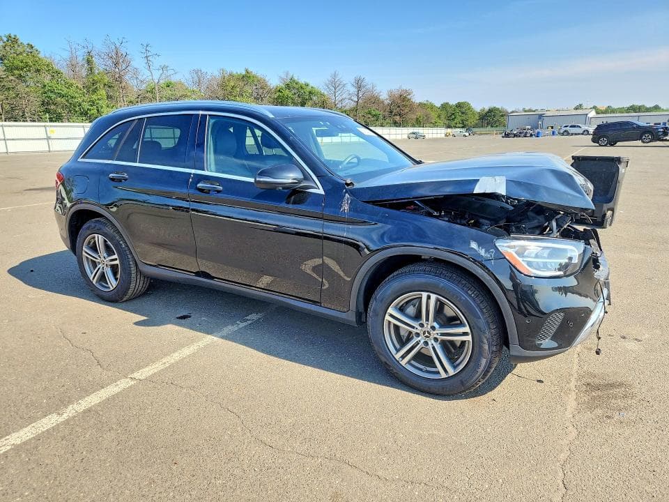 2021 MERCEDES-BENZ GLC 300 4MATIC 4