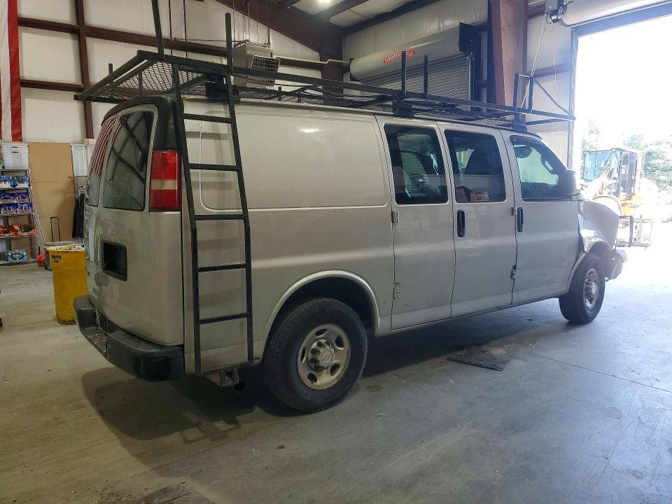 2017 CHEVROLET EXPRESS G2500 3