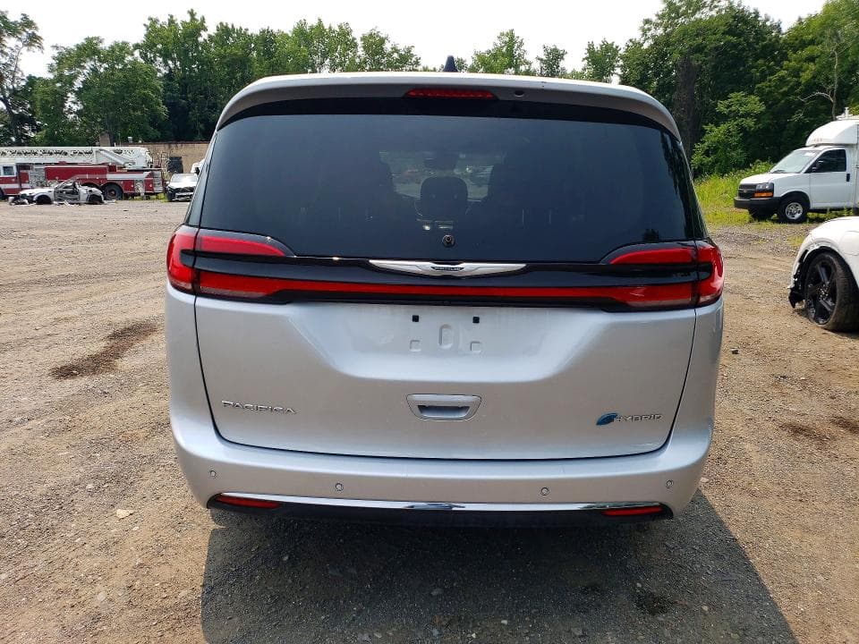 2024 CHRYSLER PACIFICA HYBRID SELECT 6