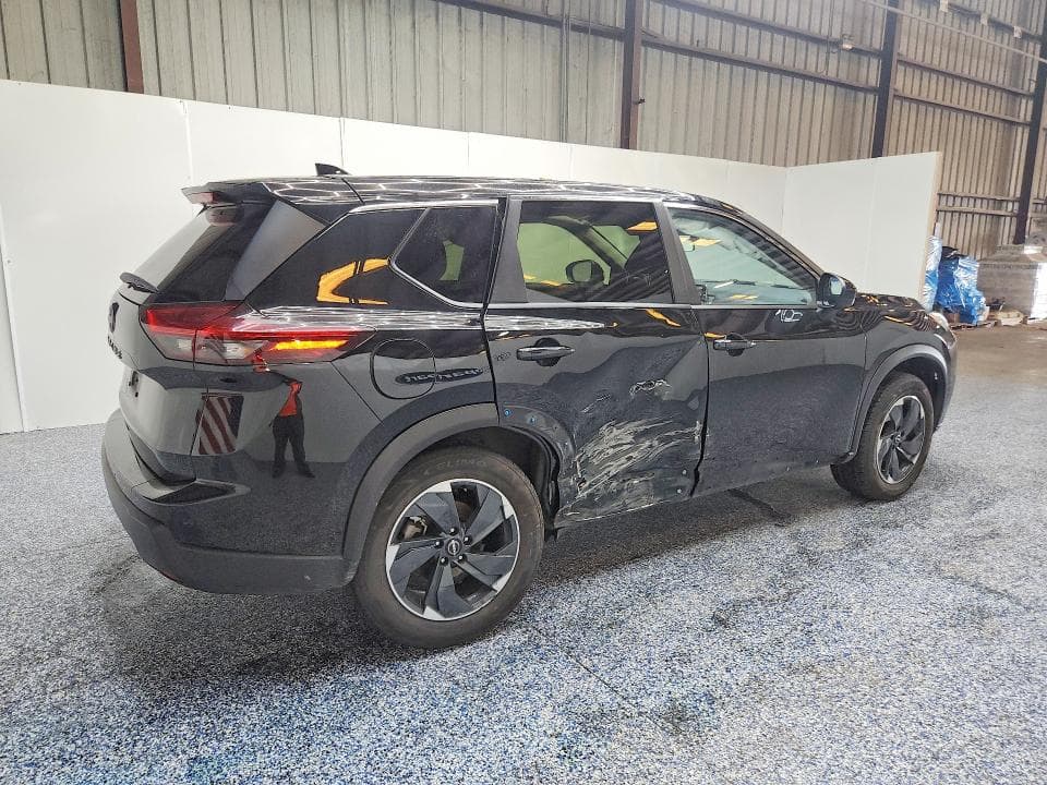 2025 NISSAN ROGUE SV 3