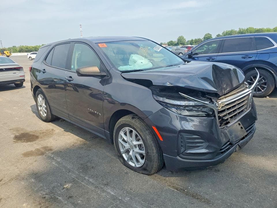 2022 CHEVROLET EQUINOX LS 4