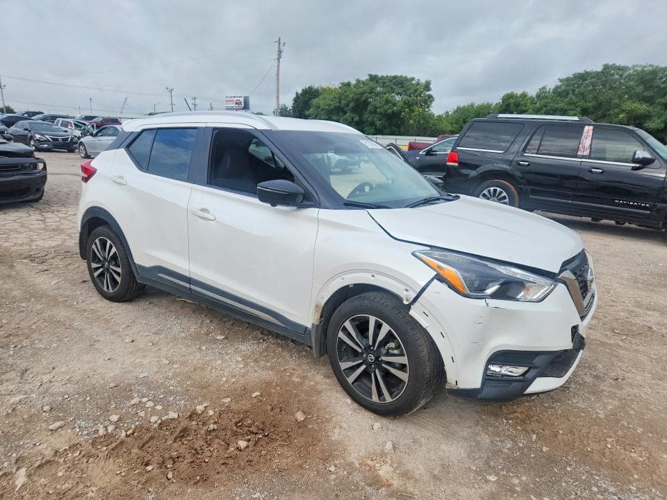 2019 NISSAN KICKS SR SR 4