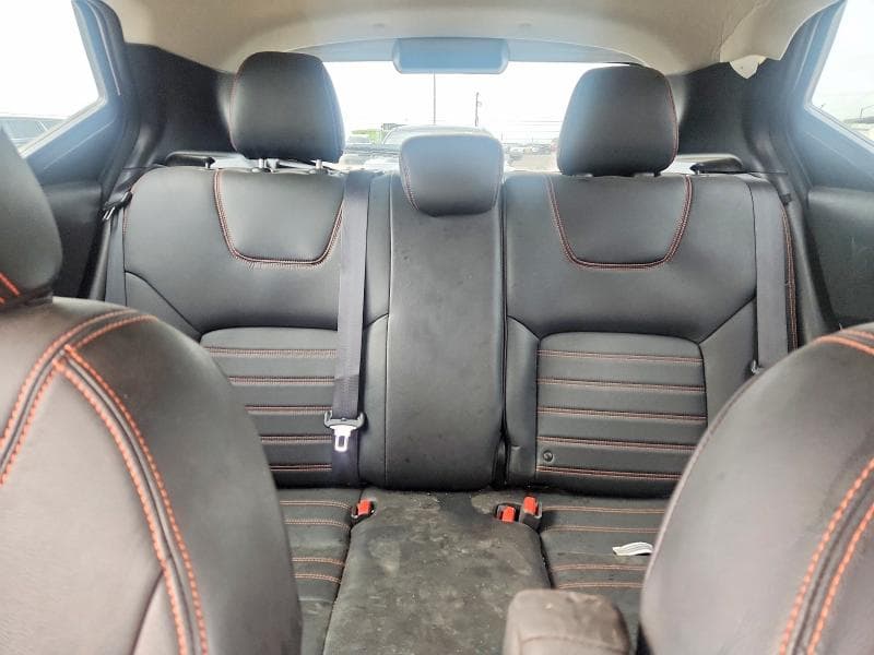 2019 NISSAN KICKS SR SR 10
