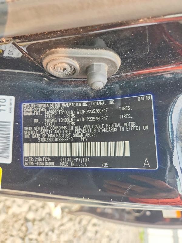 2019 TOYOTA SIENNA LE 13