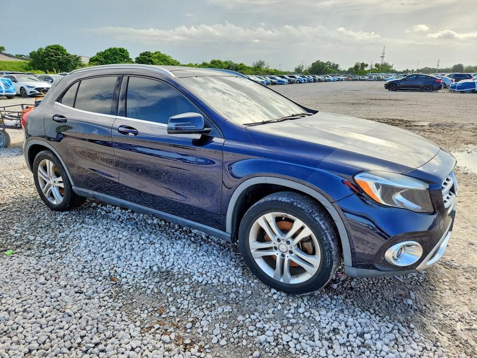 2018 MERCEDES-BENZ GLA 250 4MATIC 4