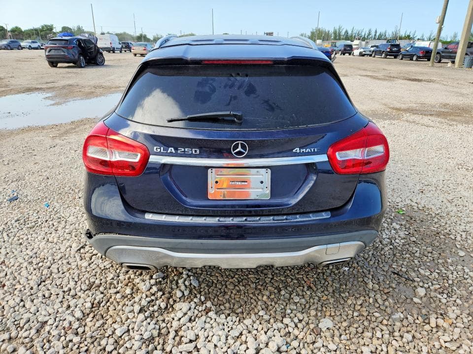 2018 MERCEDES-BENZ GLA 250 4MATIC 6