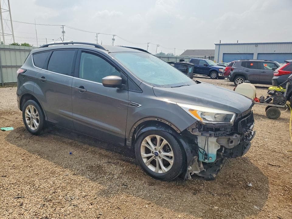 2018 FORD ESCAPE SE 4
