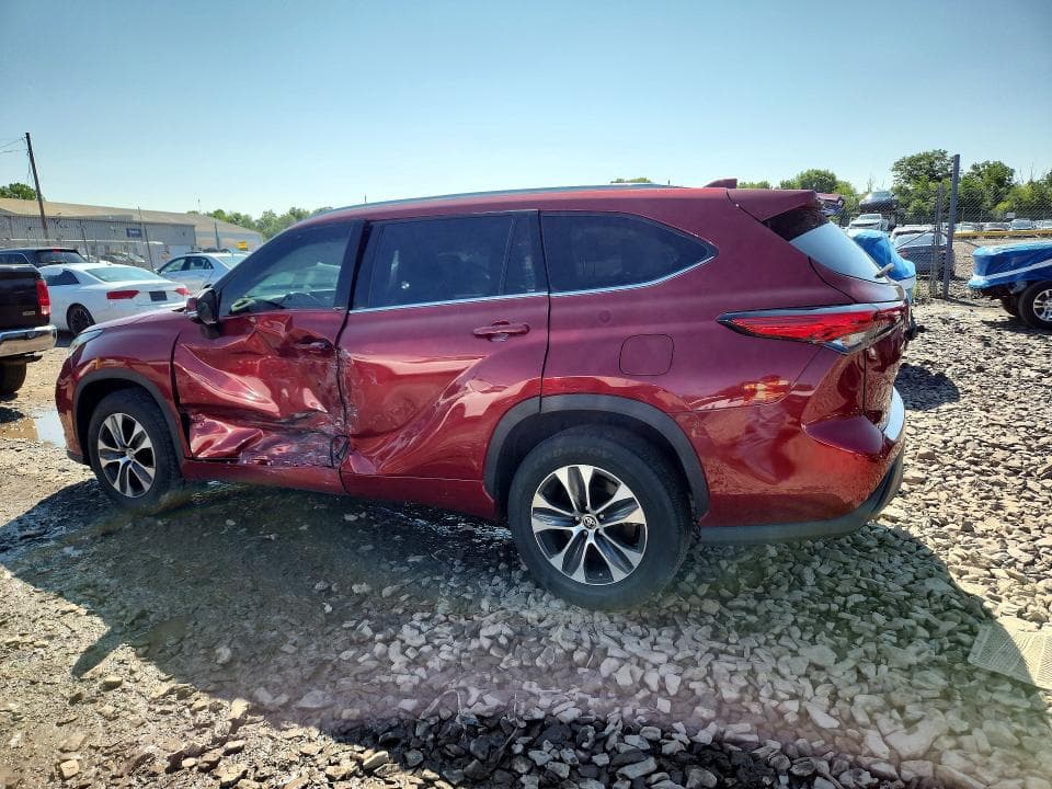 2021 TOYOTA HIGHLANDER XLE 2