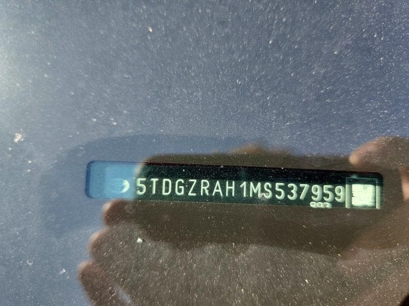 2021 TOYOTA HIGHLANDER XLE 13
