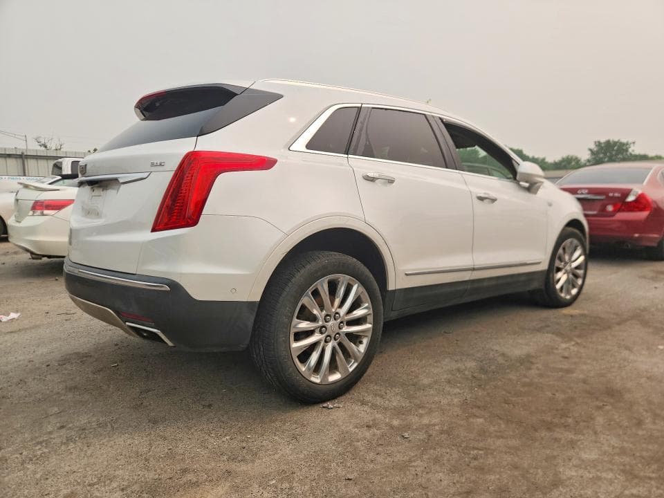 2017 CADILLAC XT5 PLATINUM 3