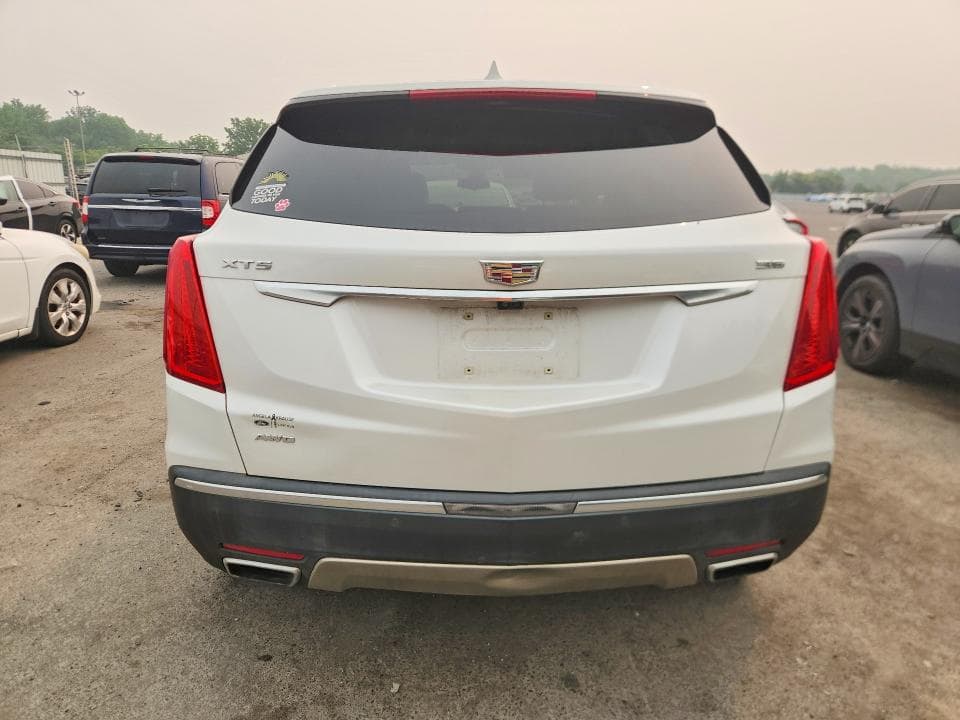 2017 CADILLAC XT5 PLATINUM 6
