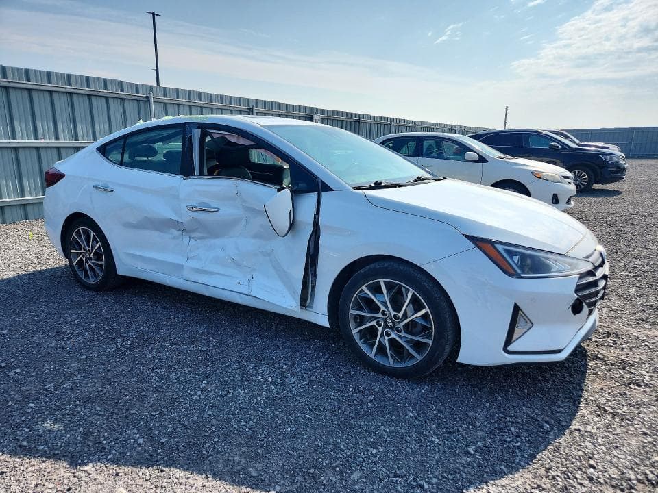 2020 HYUNDAI ELANTRA SEL 4