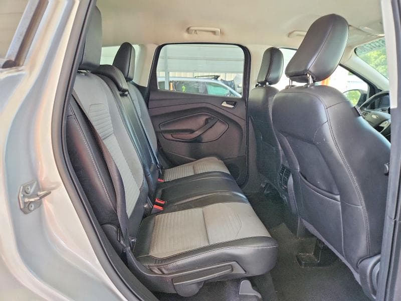 2019 FORD ESCAPE SE 11