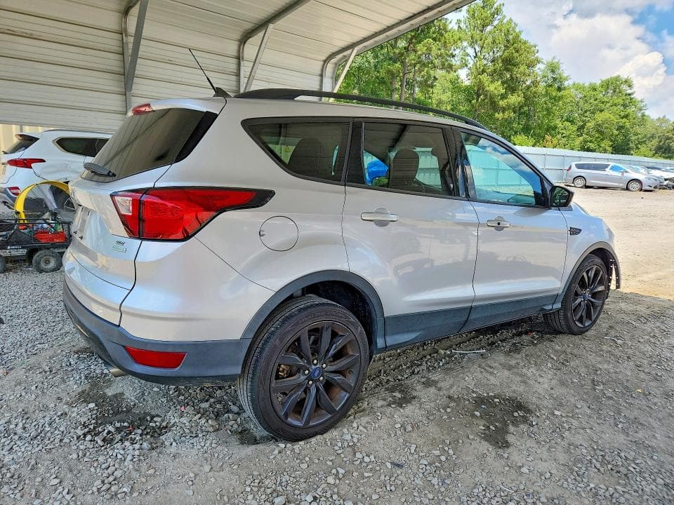 2019 FORD ESCAPE SE 3