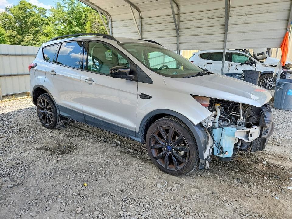 2019 FORD ESCAPE SE 4