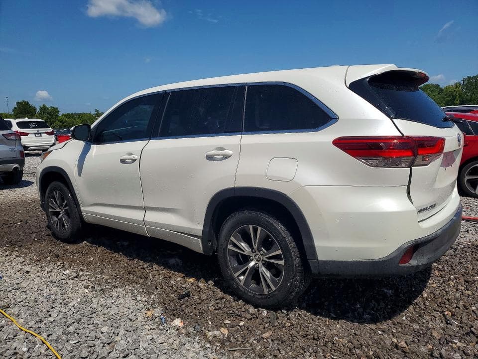 2017 TOYOTA HIGHLANDER LE 2