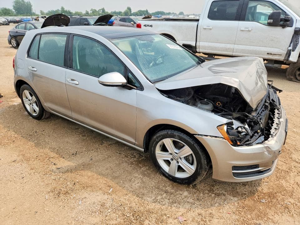 2017 VOLKSWAGEN GOLF S 4