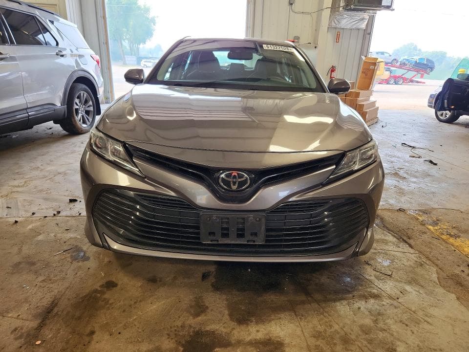 2020 TOYOTA CAMRY LE LE 5