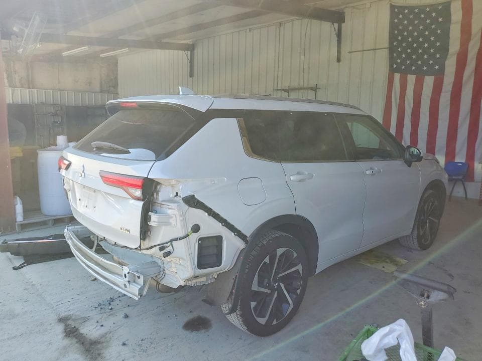 2022 MITSUBISHI OUTLANDER SEL 3