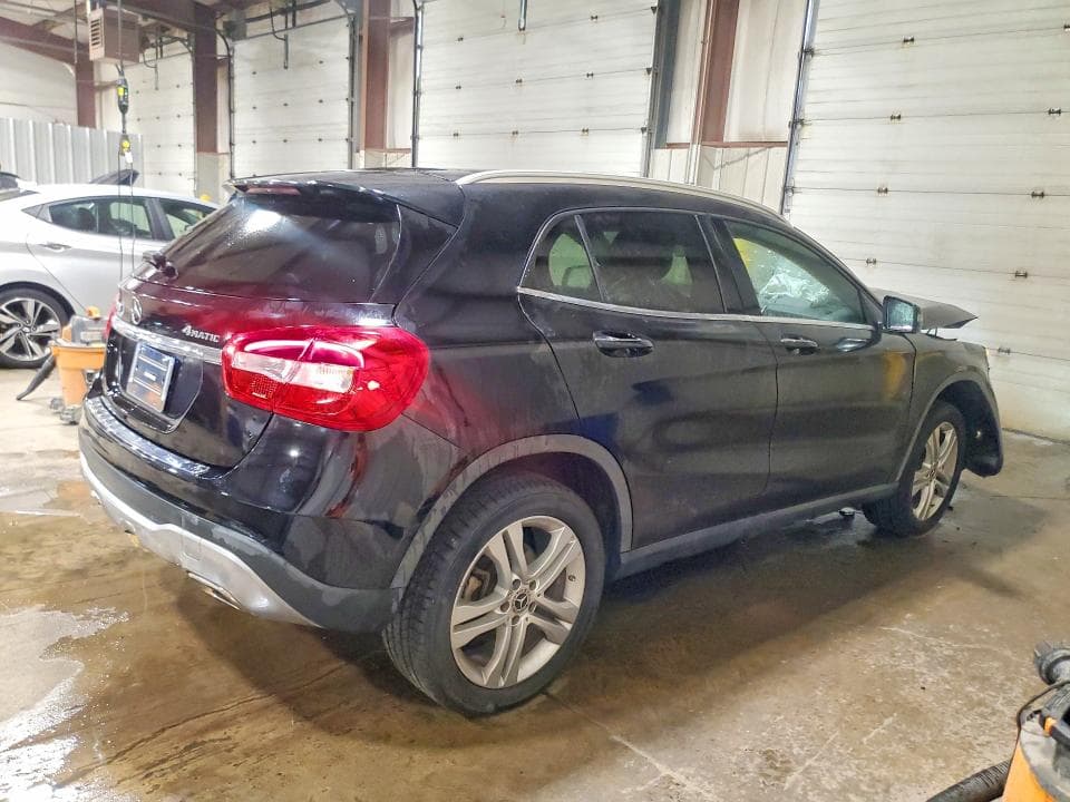 2019 MERCEDES-BENZ GLA 250 4MATIC 3