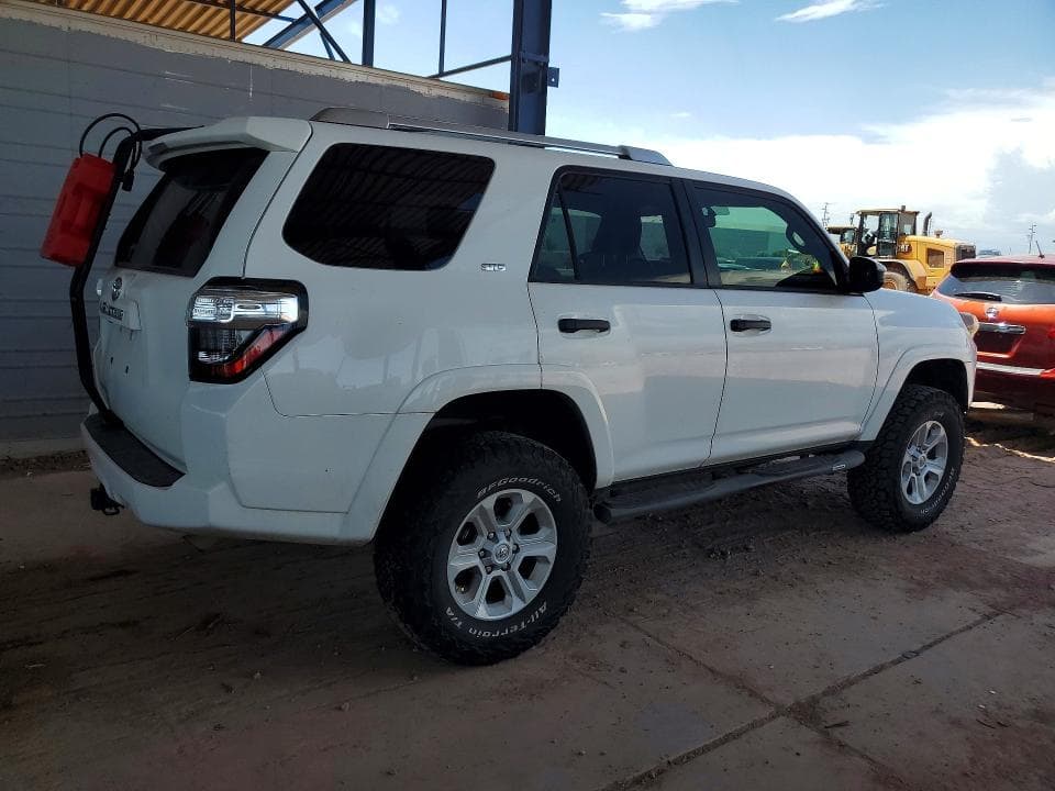 2018 TOYOTA 4RUNNER SR5 SR5 3
