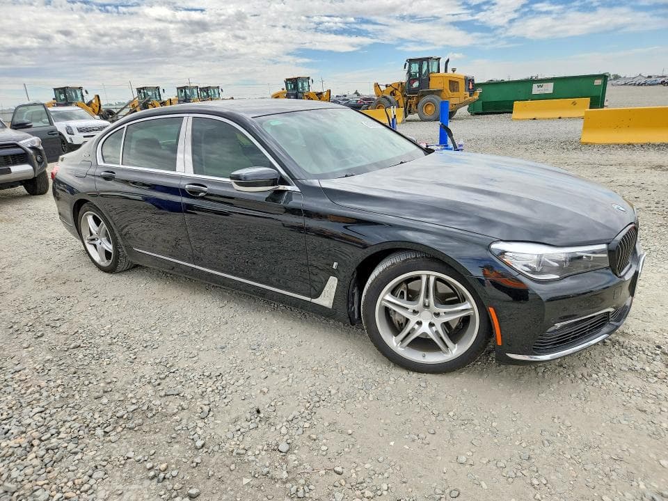 2018 BMW 740 XE XE 4