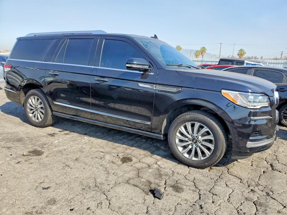 2022 LINCOLN NAVIGATOR L L 4