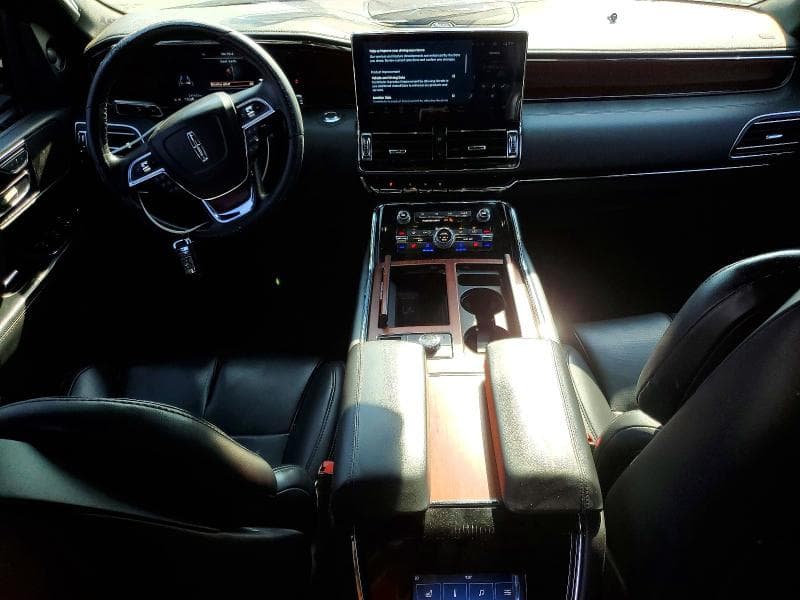 2022 LINCOLN NAVIGATOR L L 8