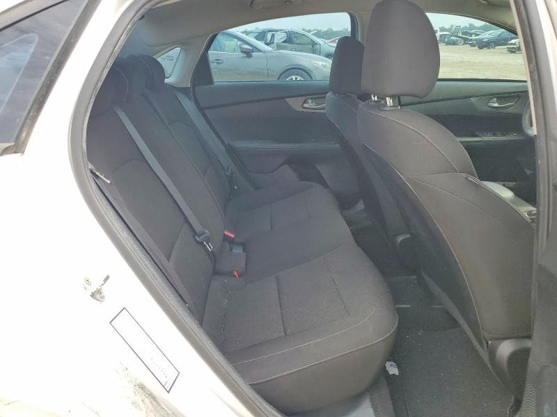 2019 KIA FORTE LXS 10