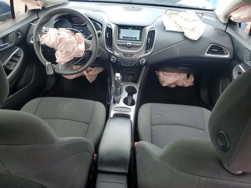 2017 CHEVROLET CRUZE LT 8
