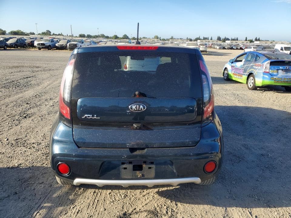 2017 KIA SOUL + 6