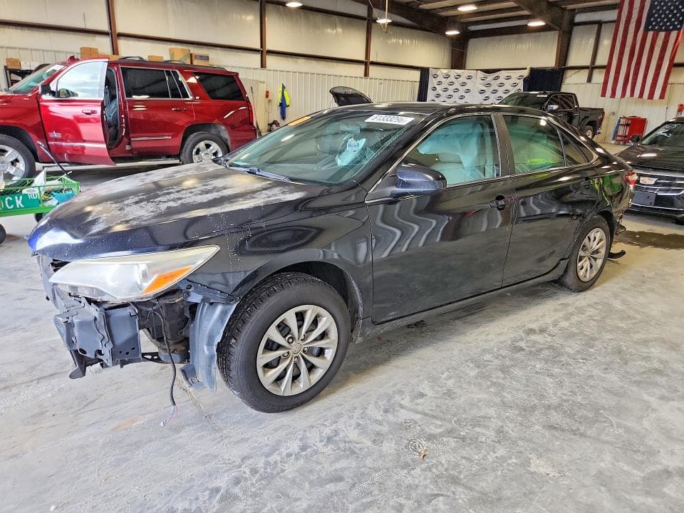 2017 TOYOTA CAMRY LE - 1