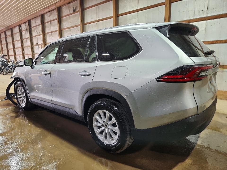 2026 TOYOTA GRAND HIGHLANDER XLE 2