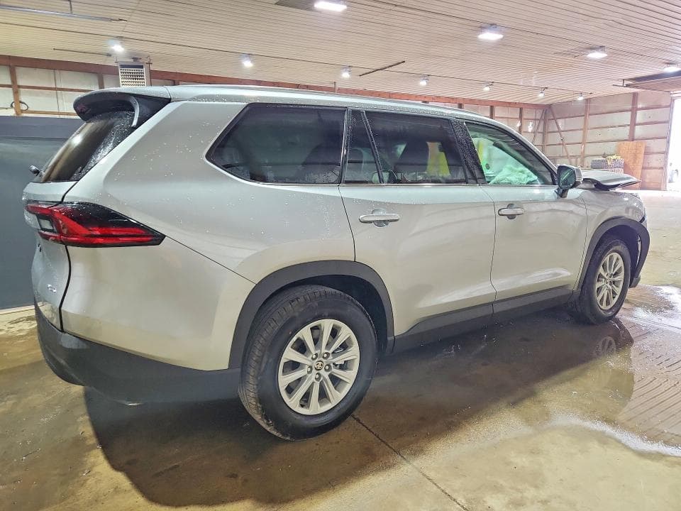 2026 TOYOTA GRAND HIGHLANDER XLE 3