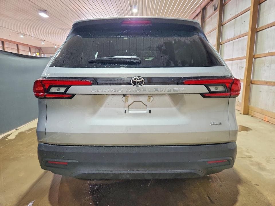 2026 TOYOTA GRAND HIGHLANDER XLE 6