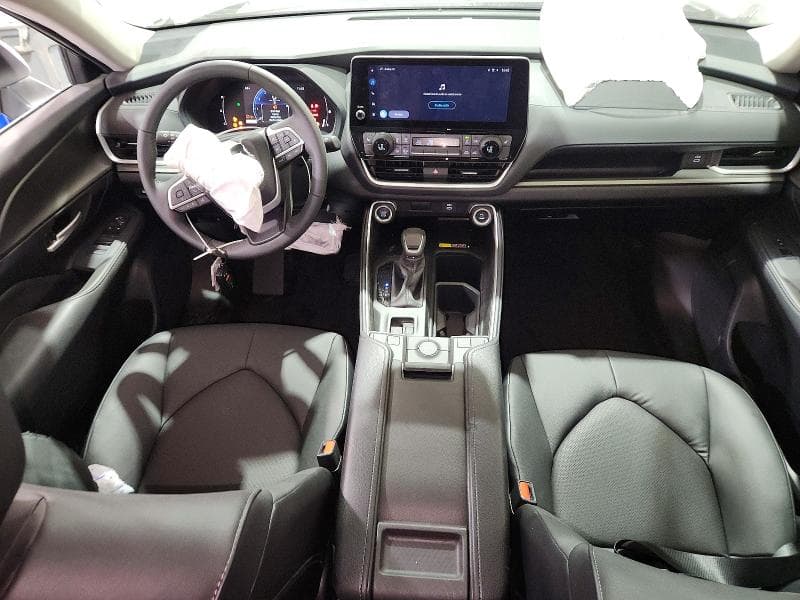 2026 TOYOTA GRAND HIGHLANDER XLE 8