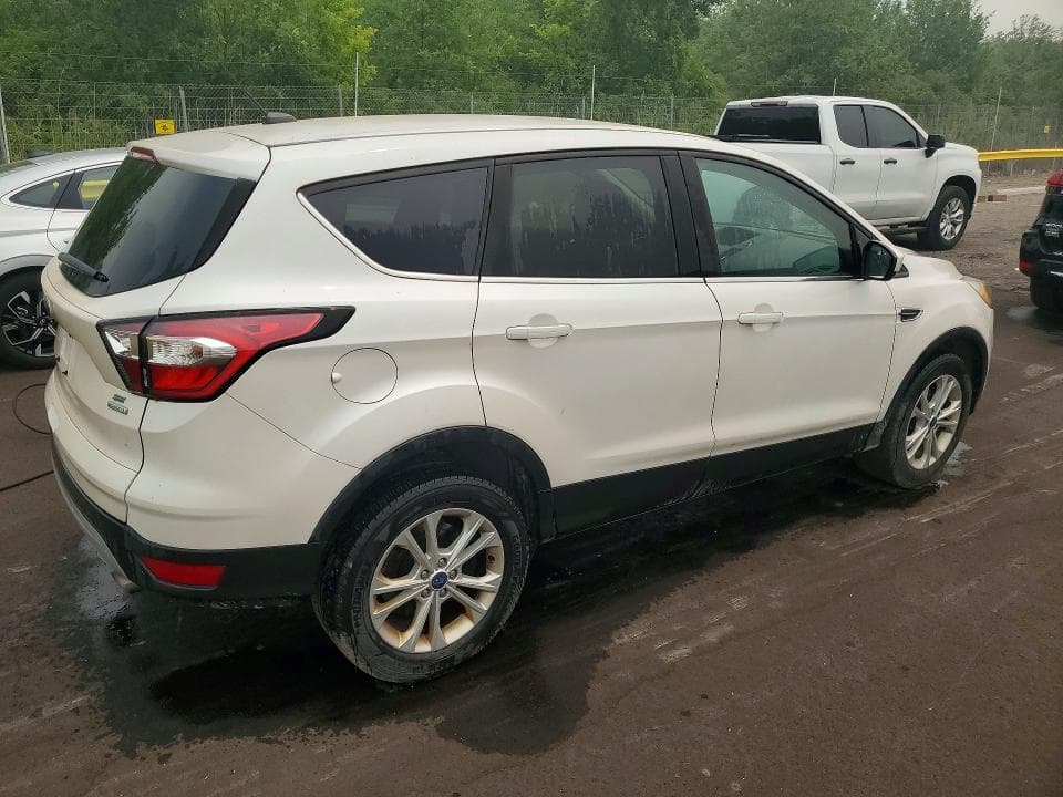 2017 FORD ESCAPE SE 3
