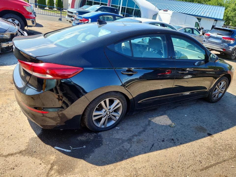 2017 HYUNDAI ELANTRA SE 3