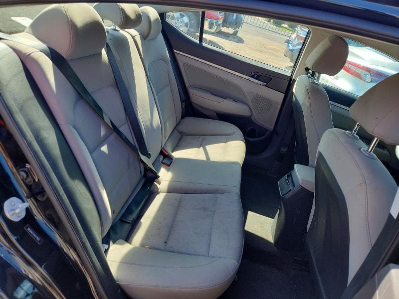 2017 HYUNDAI ELANTRA SE 10