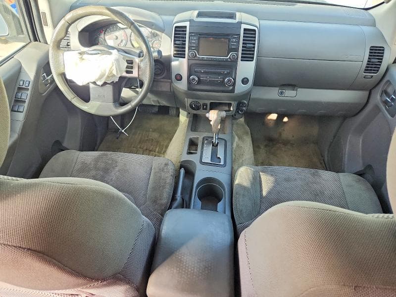 2017 NISSAN FRONTIER SV 8