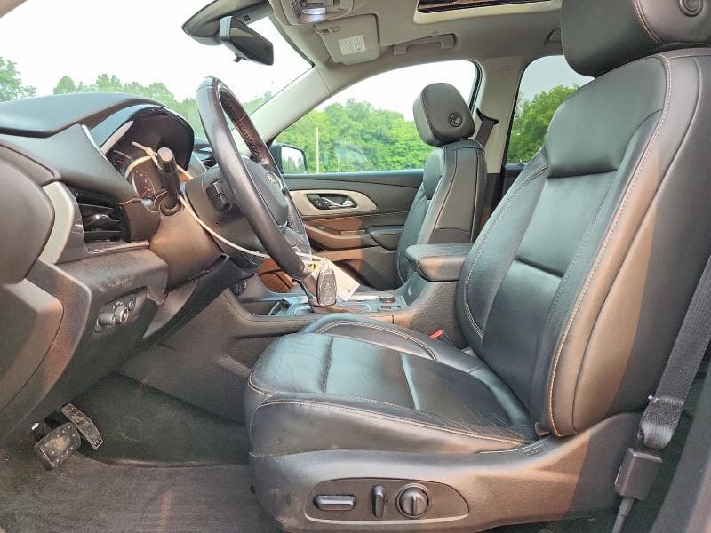 2020 CHEVROLET TRAVERSE LT LT 8