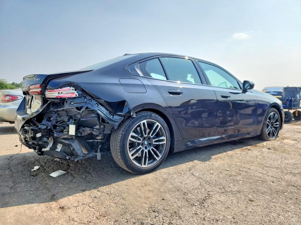 2025 BMW 530 XI 3